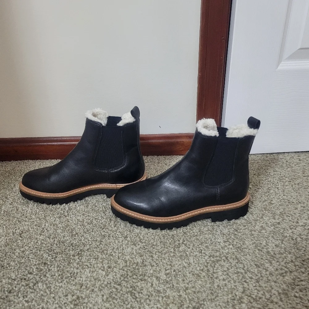 J.Crew Sherpa-lined Black Chelsea boots. NEW worn once - Picture 4 of 14